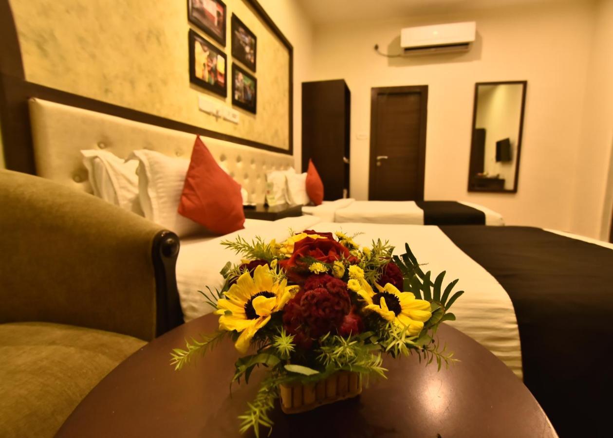 Casa Broadway-A Boutique Hotel Kolkata Ngoại thất bức ảnh