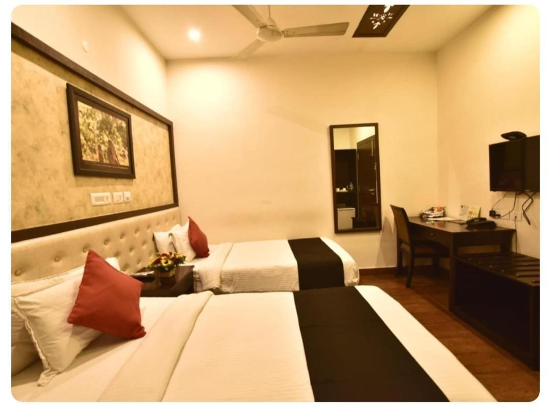 Casa Broadway-A Boutique Hotel Kolkata Ngoại thất bức ảnh