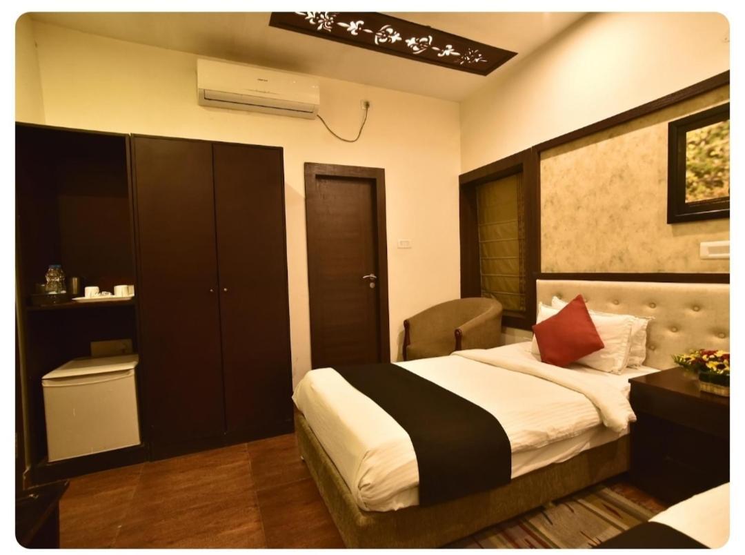 Casa Broadway-A Boutique Hotel Kolkata Ngoại thất bức ảnh